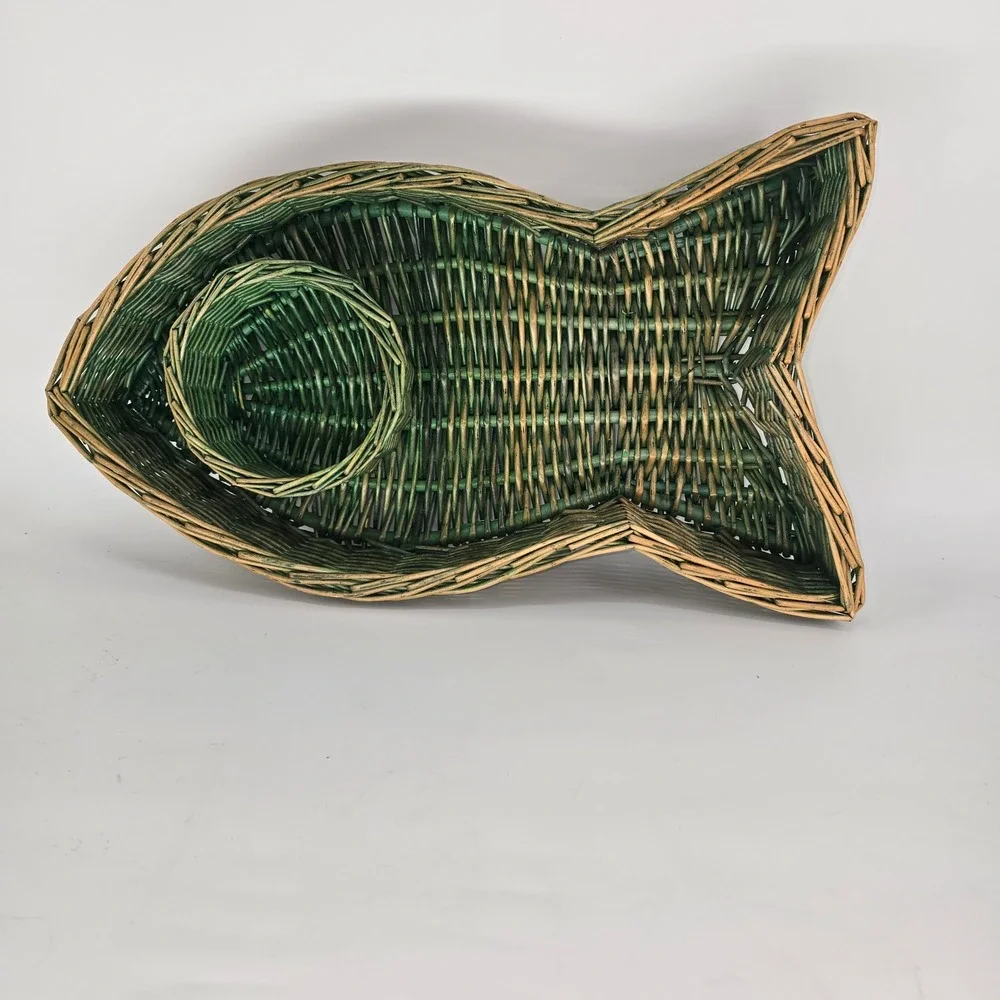Vintage Woven Wicker Fish Shaped Serving Tray Green Charcuterie Platter‎ 20 Inch